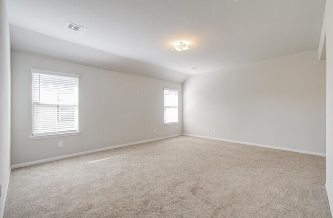 Building Photo - 3514 Vivaldi Dr