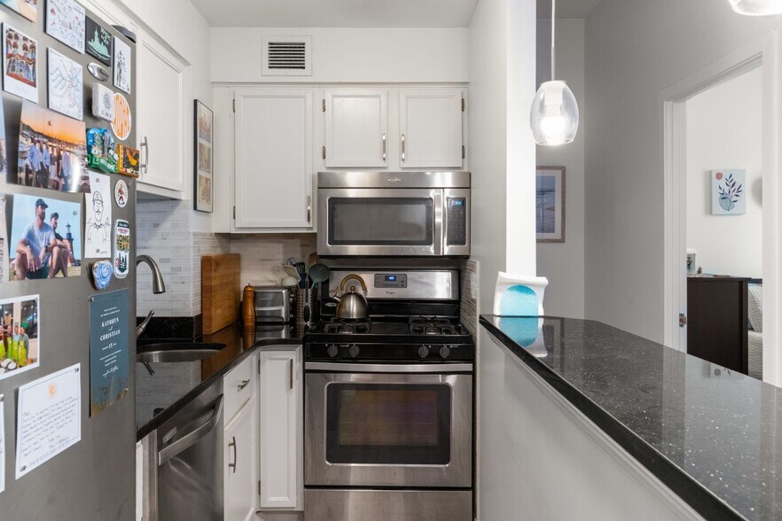Building Photo - 27 Bowdoin St