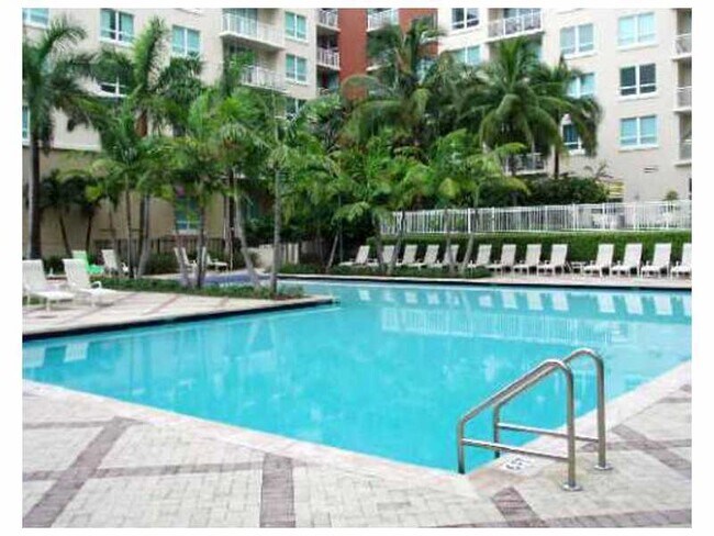 Building Photo - Spacious 2-bedroom apartment in full servi...