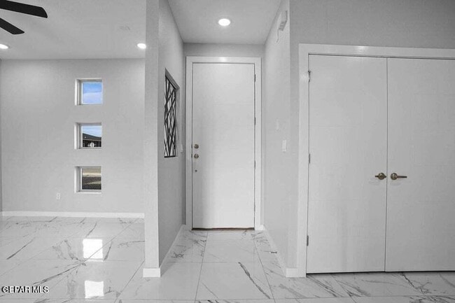 Building Photo - 11492 Summer Dr