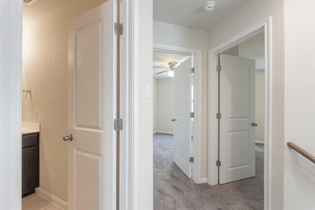 Building Photo - 18000 Malnati Dr