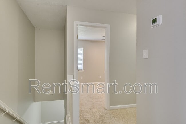Building Photo - 493 Fairfield Way