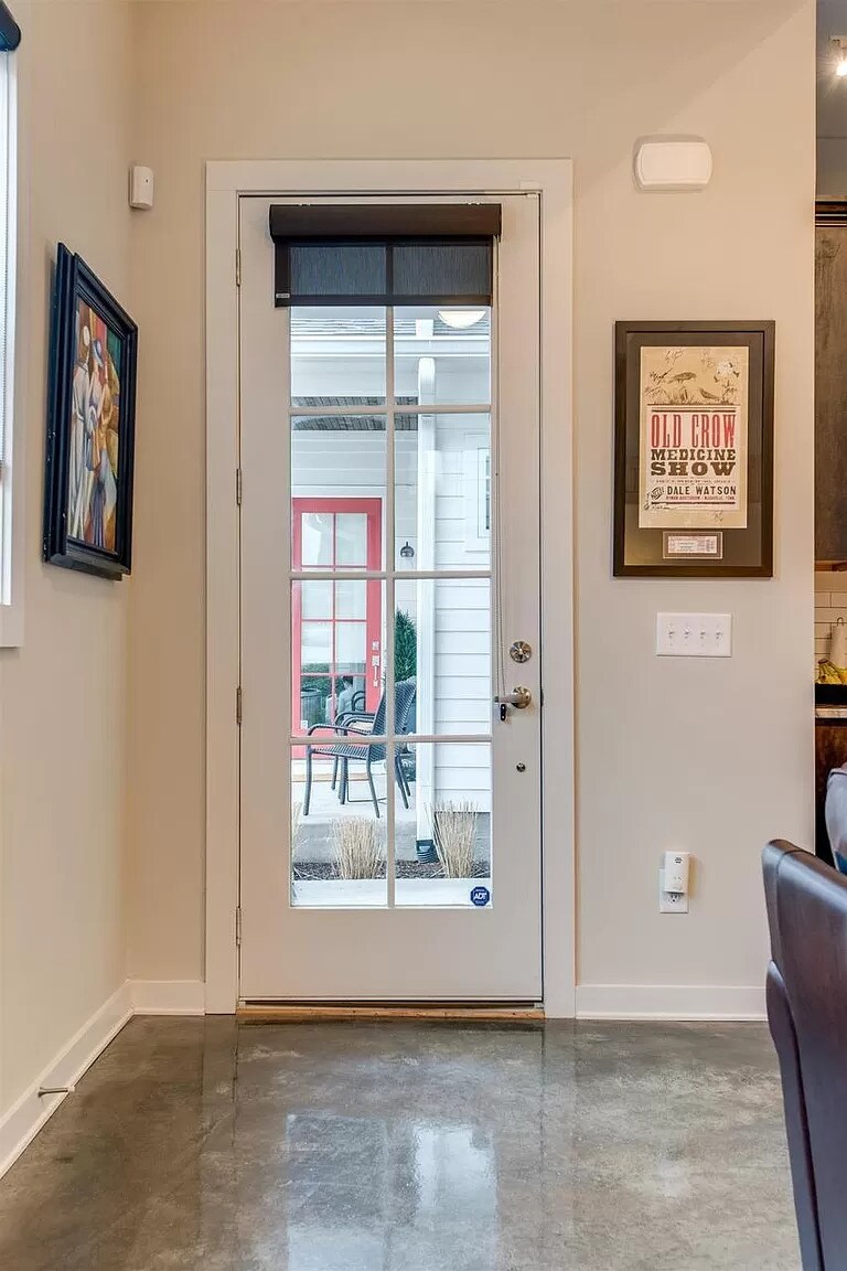 Building Photo - 1008 Treaty Oaks Dr