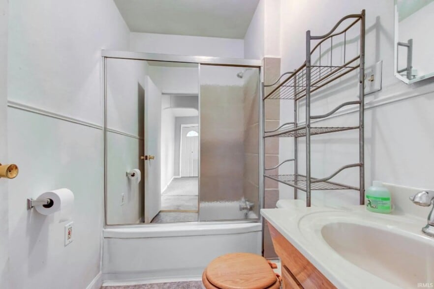 Building Photo - 538 Mill St