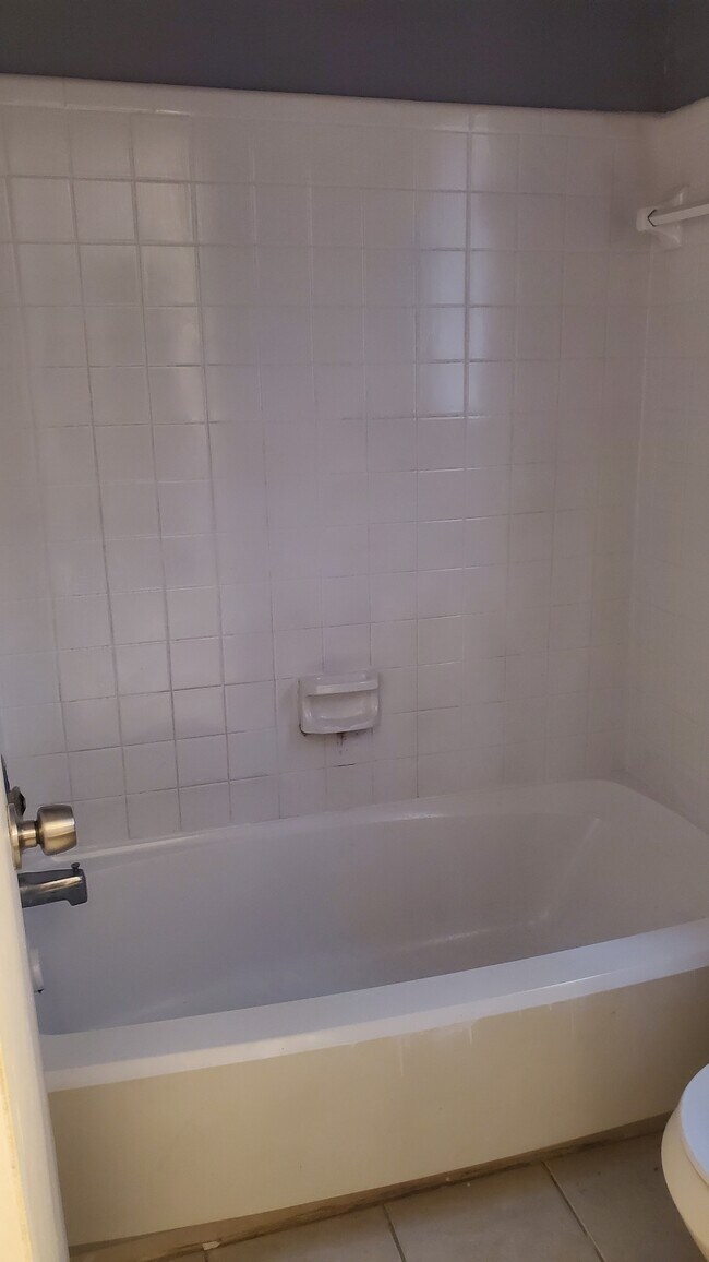 Full Bath Upstairs - 15610 Weldon Dr