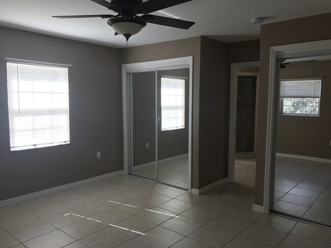 Building Photo - Brand New Interior