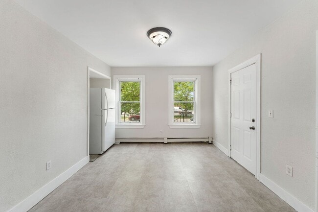 Building Photo - 122-124 West Avenue
