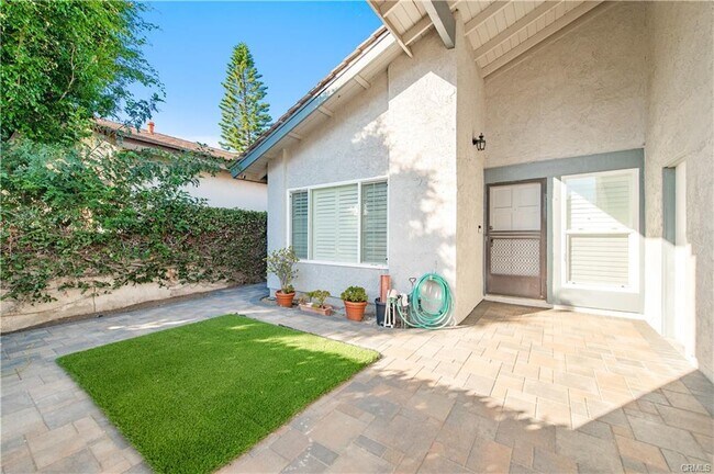 Building Photo - 3481 Eboe St