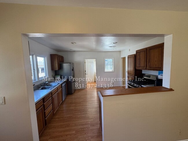 Building Photo - 4 Bedroom Ocean View Home with Private Balcony & Deck