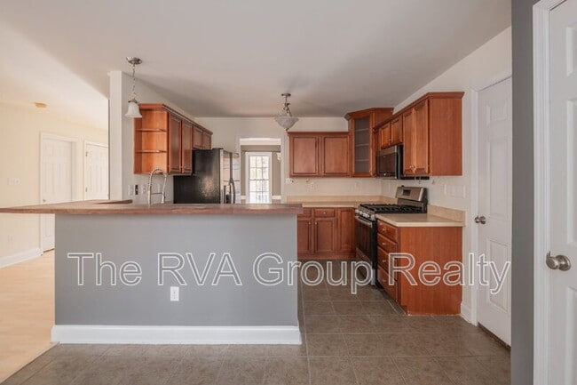 Building Photo - 79 River Run Ln