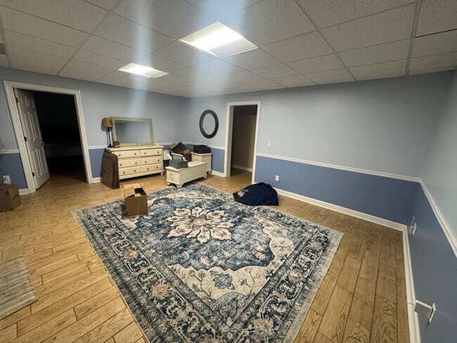 Building Photo - 691 Bear Creek Rd