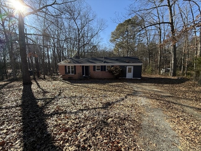 Building Photo - 727 Chalklevel Rd