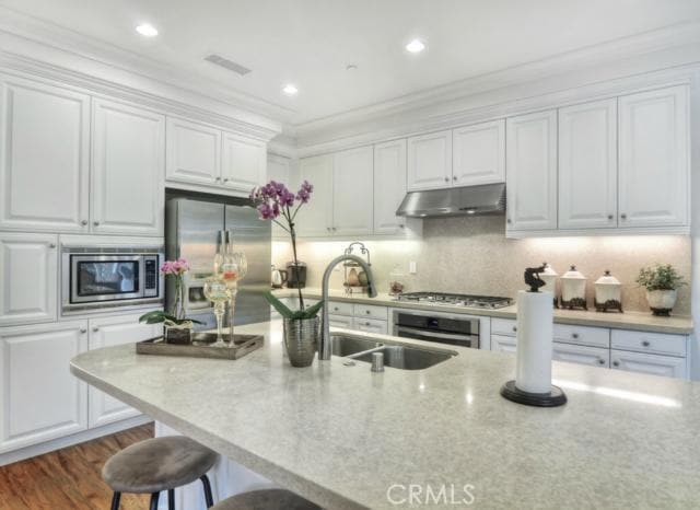 Building Photo - 41 Bianco