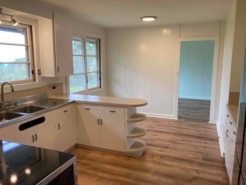 Building Photo - 45-3334-3334 Kou St