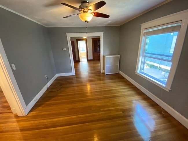 Building Photo - 31 Pierce Ave