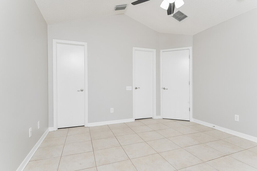 Building Photo - 12219 Dawn Vista Dr