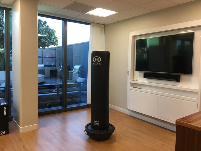 Building Photo - Luxurious Anaha Studio