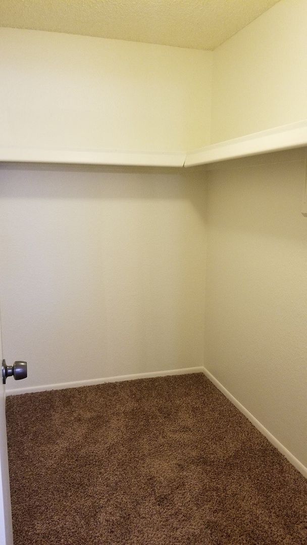 Building Photo - EXCELLENT CORNER LOT HOME IN ADULT COMMUNITY!