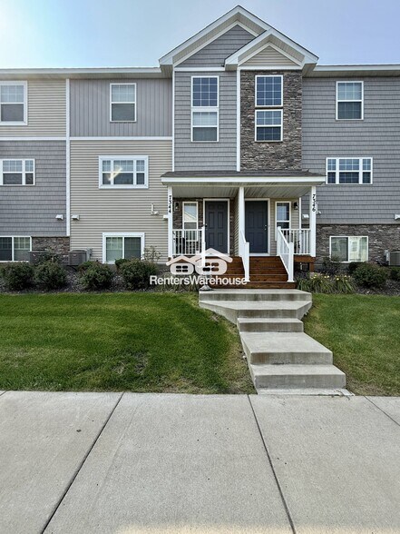 Primary Photo - 7344 146th Ave NW