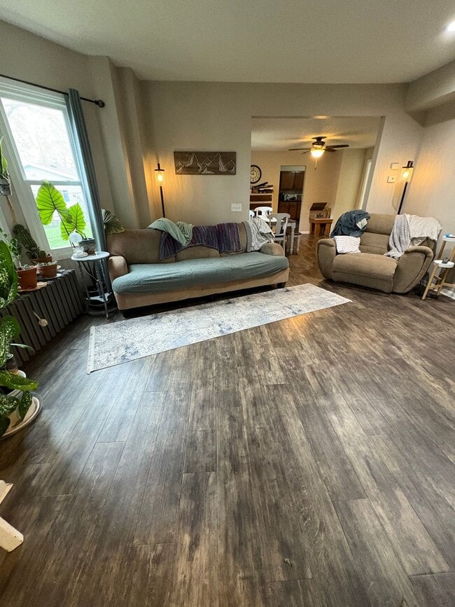 Building Photo - JCP - 02 - Charles St