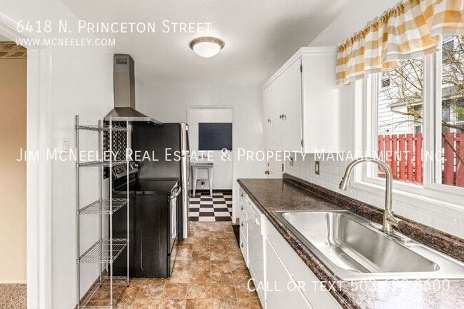 Building Photo - 6418 N Princeton St