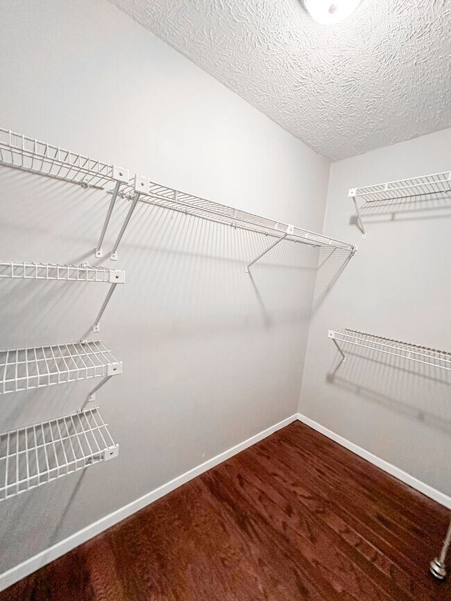 Building Photo - 2 bed/2 bath condo in great Roswell location