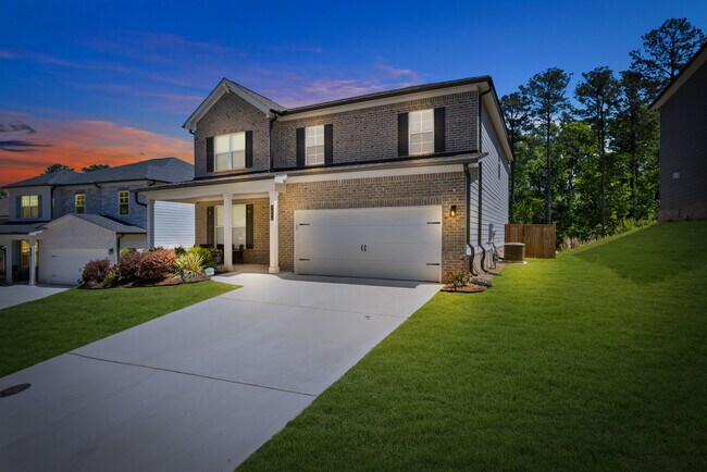 Building Photo - 3450 Sycamore Dr