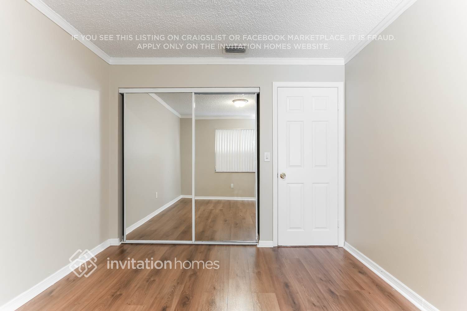 Building Photo - 631 Royal Palm Way