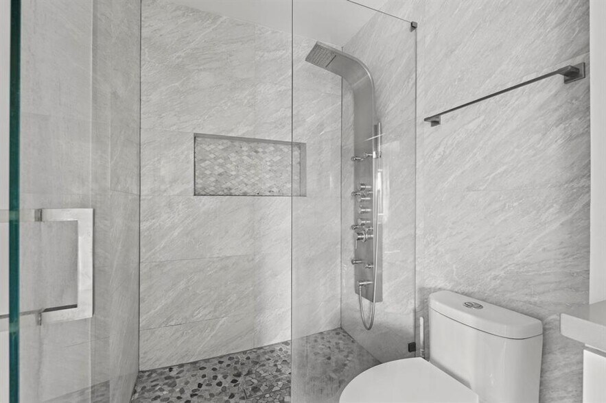 Building Photo - 3783 Carambola Cir N