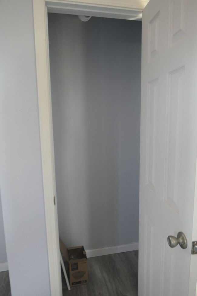 Building Photo - Studio Apartment Available. Watsonville, C...