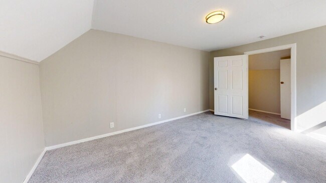 Building Photo - Cudell/West Blvd neighborhood; 4 bedroom/1 bath single family house for rent!