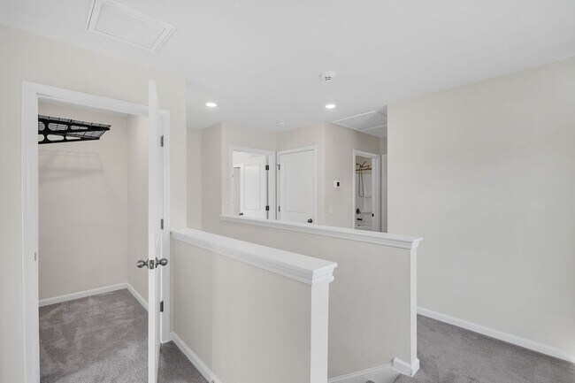 Building Photo - 4 Bedroom 3 Bath Home Located in Shell Pointe at Cobblestone Village in Summerville!