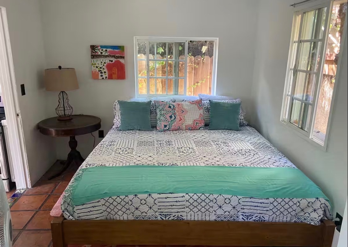 Main Bed - 2484 Lillie Ave