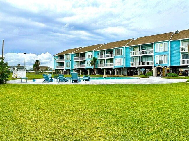 Building Photo - 500 Tiki Dr