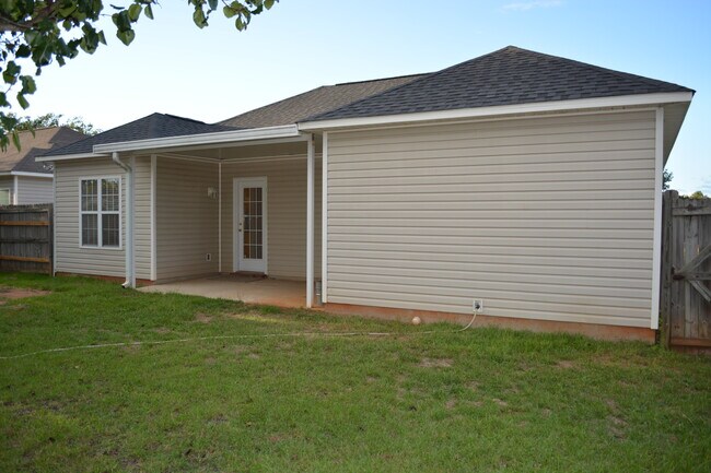 Building Photo - 204 Tyson Glen Dr