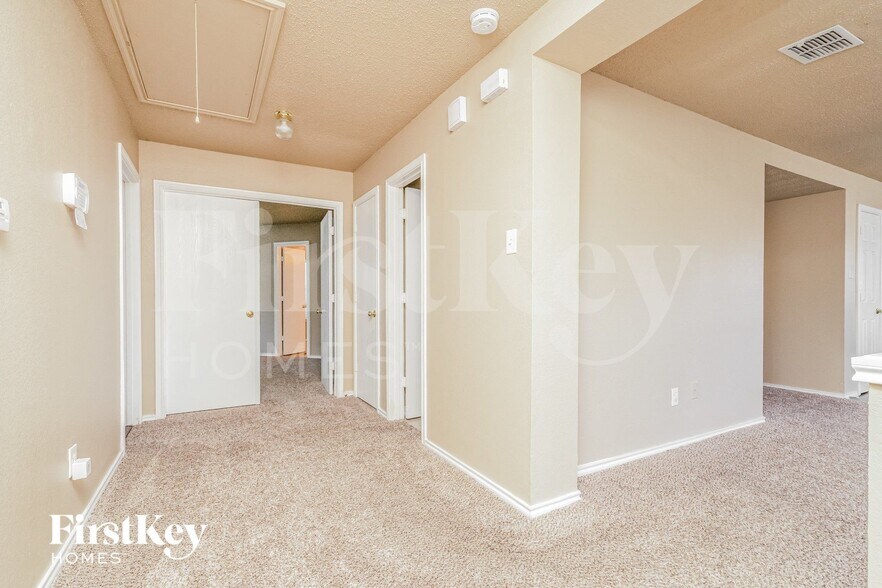 Building Photo - 1132 Beechwood Ln