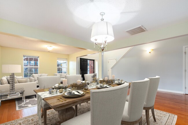 Building Photo - 117 Vancouver Rd