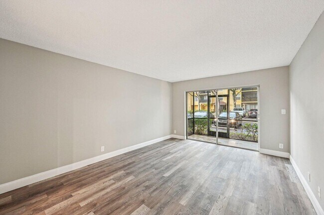 Building Photo - 460 NW 20th St