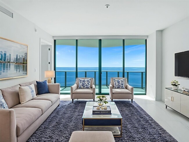 Building Photo - 900 N Ocean Blvd