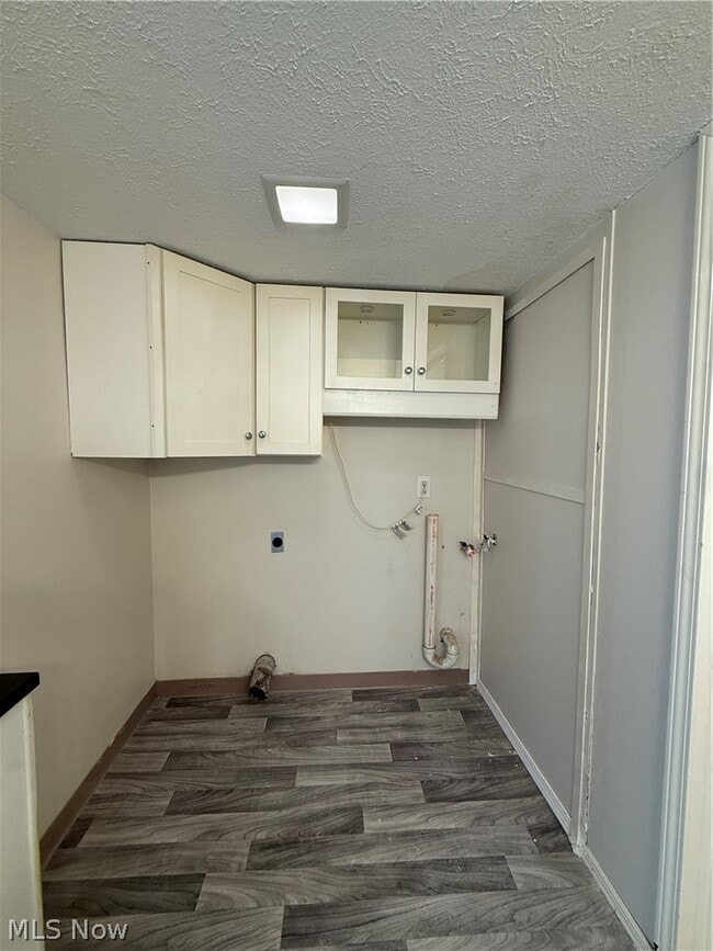 Building Photo - 3860 W 37th St