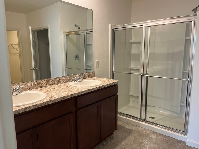Building Photo - 377 Snook Pl