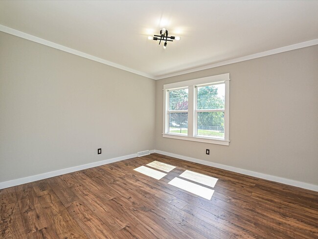 Building Photo - 9565 Man O War Dr