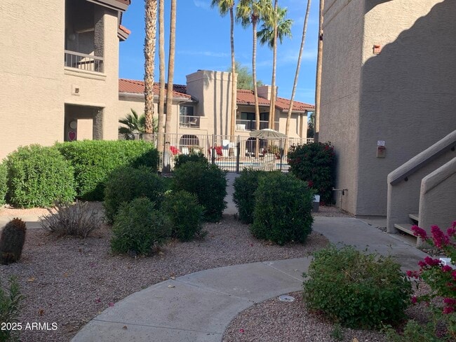 Building Photo - 9445 N 94th Pl