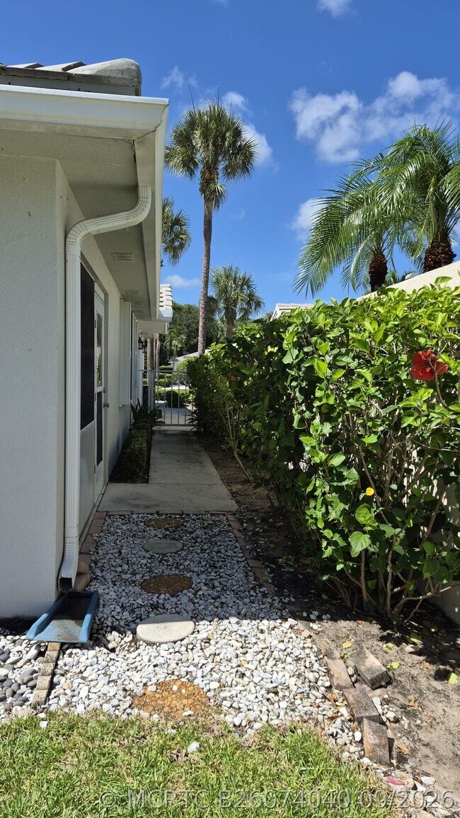 Building Photo - 4426 Lacey Oak Dr
