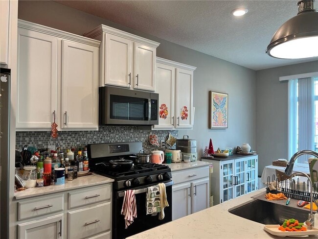 Building Photo - 7262 Zircon Ct N