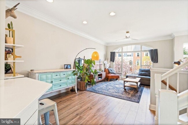Building Photo - 10136 Pale Rose Loop