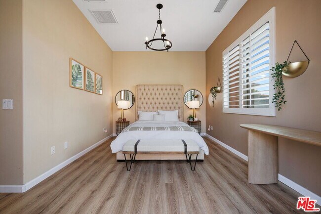 Building Photo - 4 Cartier Ct