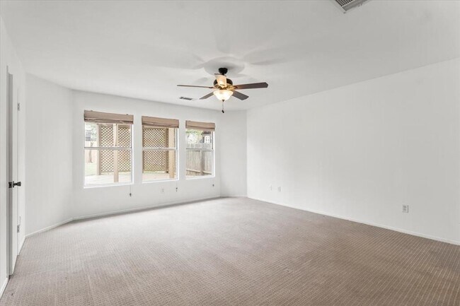 Building Photo - 6105 Back Bay Ln