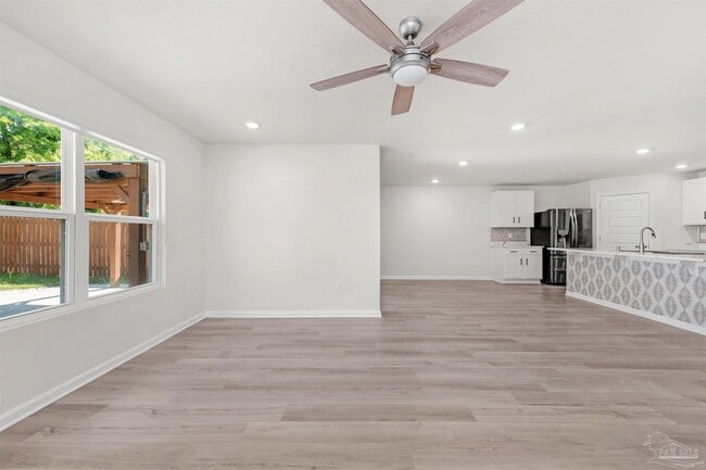 Building Photo - 5277 Peach Dr