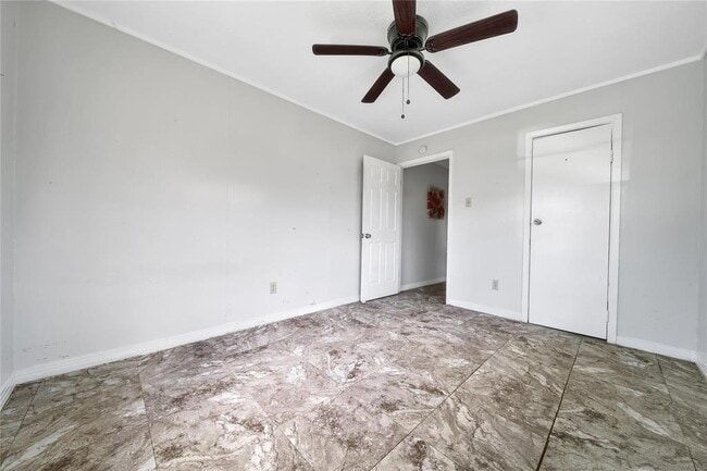 Building Photo - 2315 Kabee St